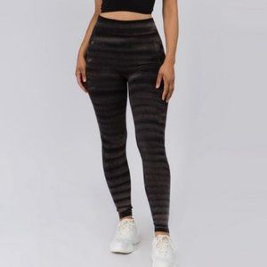 YELETE Women's WHOLESALE Lady's Seamless Tights in Vintage Black Size L NWT